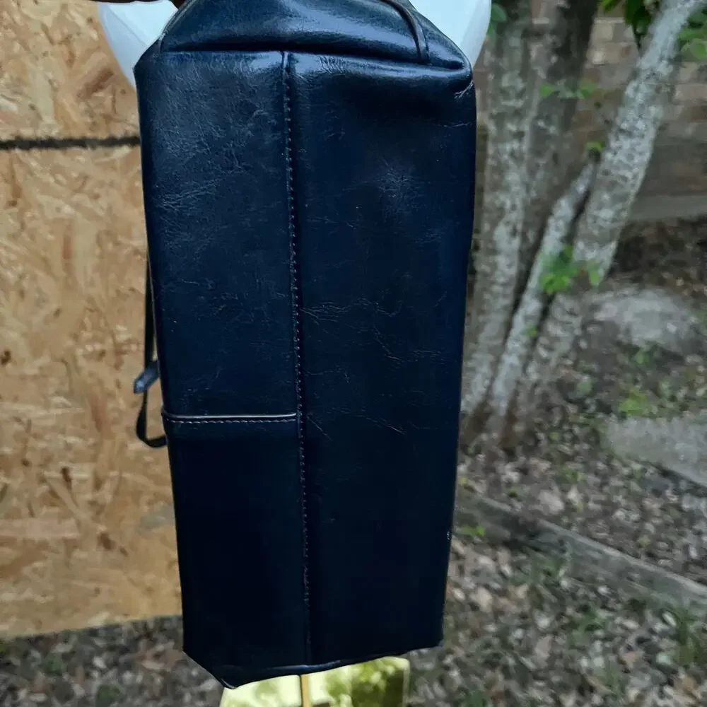 Borgasets Leather Tote Bag Navy - Picture 7 of 11